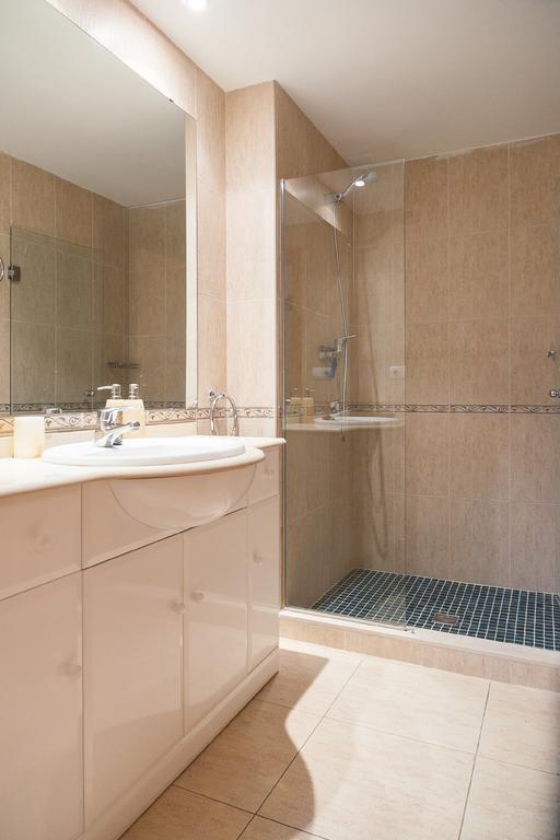 Uhc Costa Linda Family Complex Apartment Hospitalet De L'Infant Luaran gambar