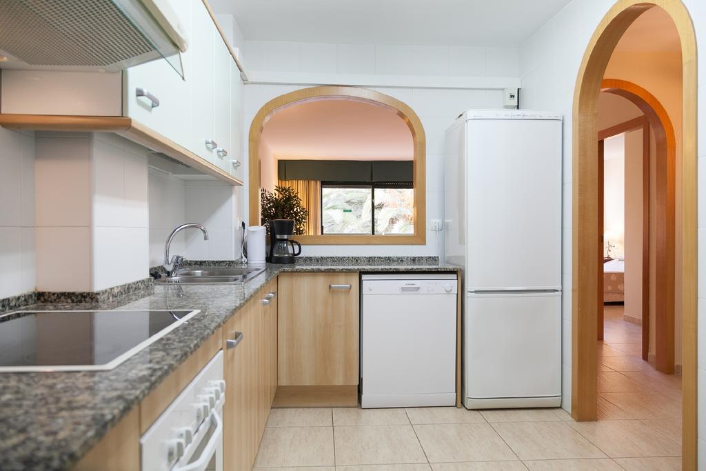 Uhc Costa Linda Family Complex Apartment Hospitalet De L'Infant Luaran gambar